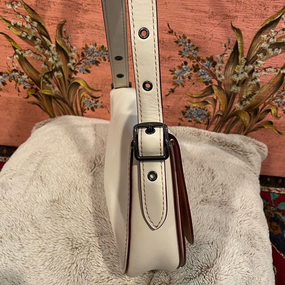 Coach Saddle Genuine Glove tanned Leather Crossbody Bag - Picture 6 of 13